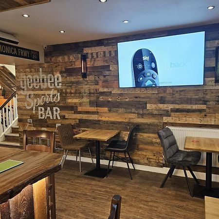 Baildon The Garden Bar Rooms מראה חיצוני תמונה